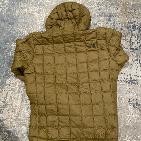 The North Face Thermoball 2.0 eco hoody Med. Slim fit, Military Olive - Picture 4 of 9
